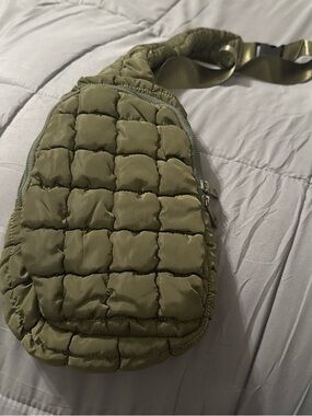 Olive Quilted Crossbody Sling Bag - Unbranded